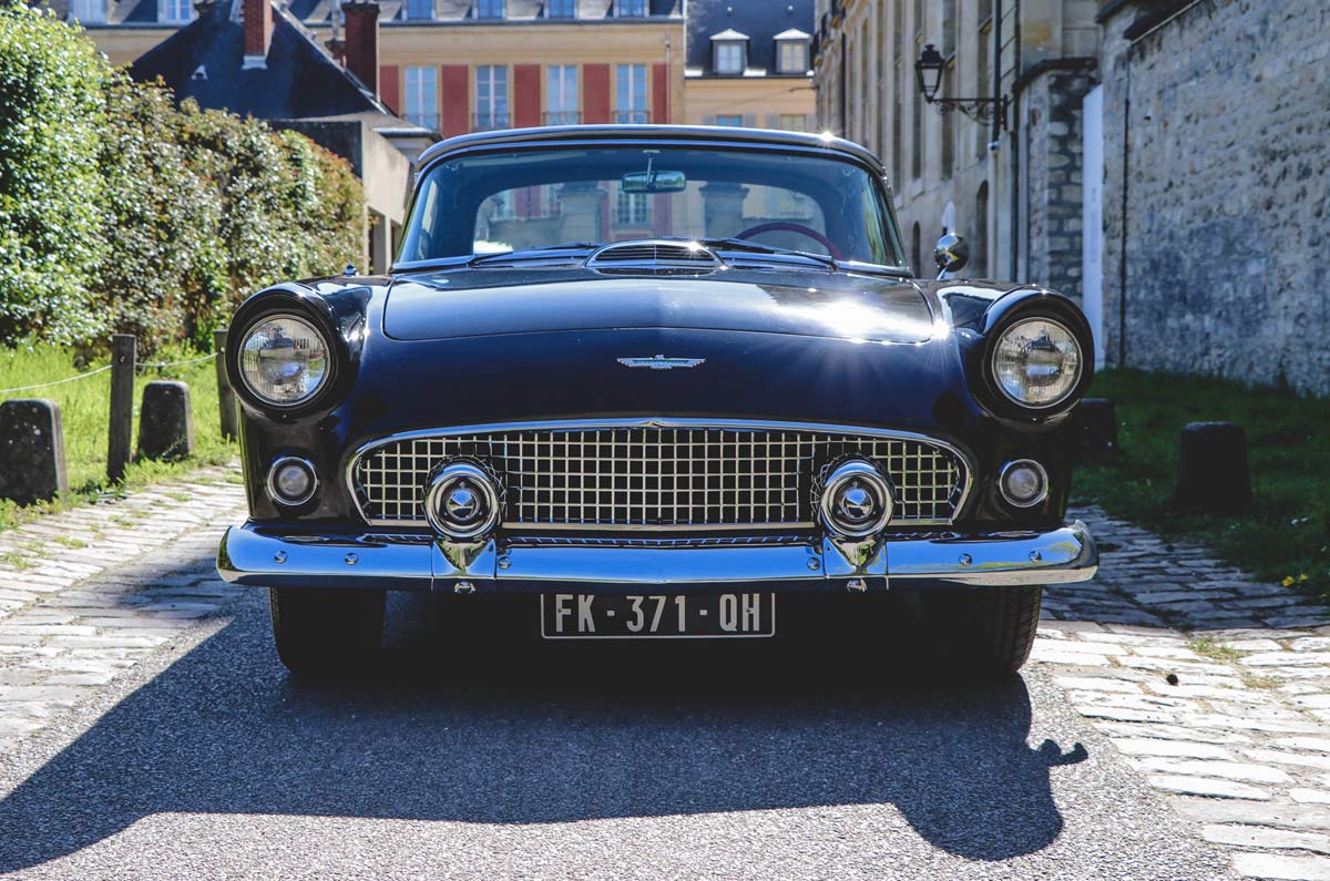 Escapade Romantique Classic Car Ford Thunderbird Elvis Presley
