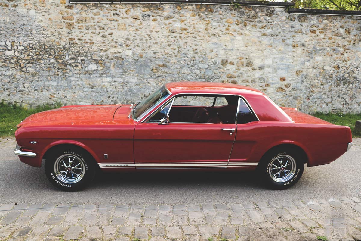 rent a classic car Ford Mustang claude Lelouch